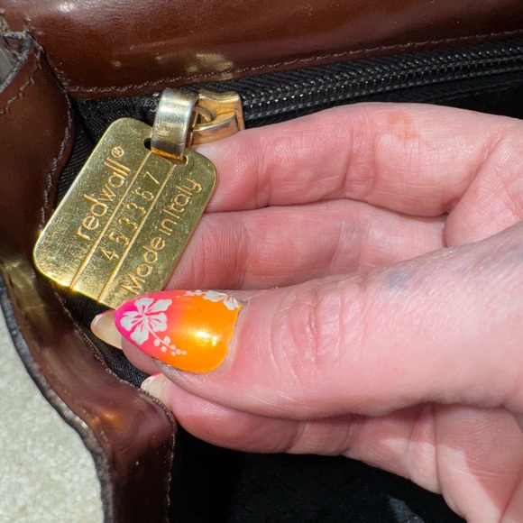 Chocolate Moschino Redwall Heart Buckle Crossbody - Picture 12 of 15